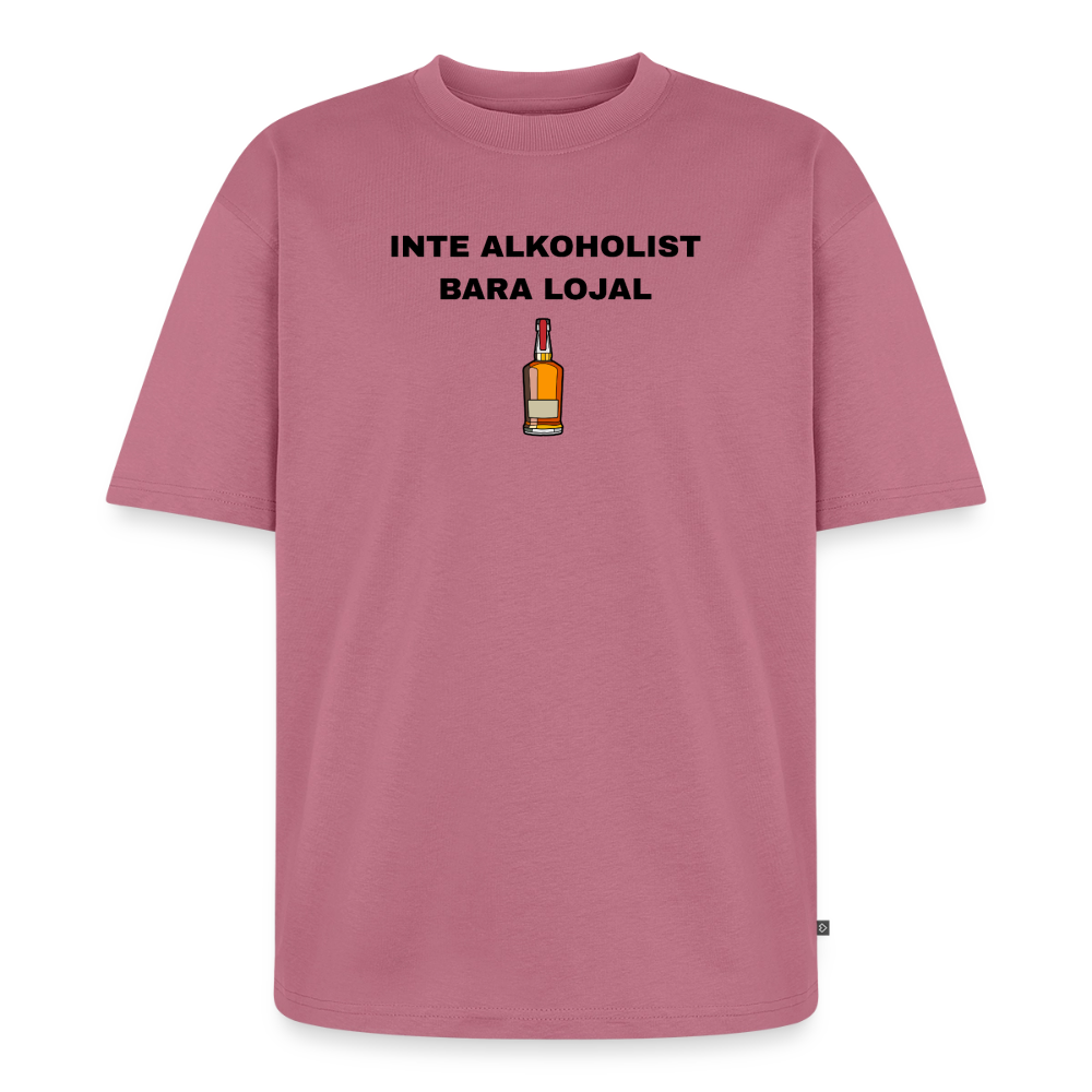 Inte alkoholist bara lojal Oversized premium-T-shirt unisex - malvafärgad