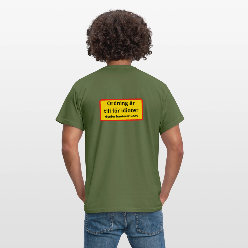 Ordning är till för idioter, genier hanterar kaos T-shirt Herr - Militärgrön