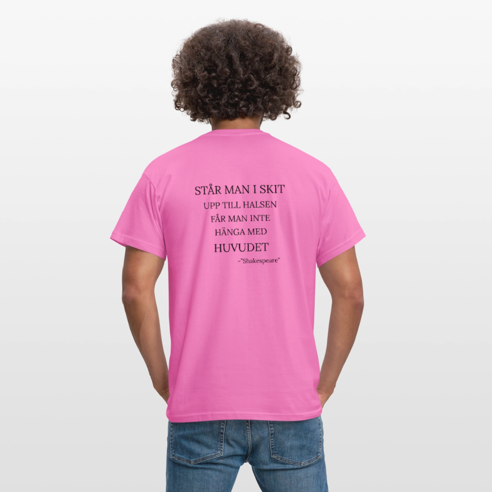 Står man i skit upp till halsen får man inte hänga med huvudet T-shirt Herr - rosa