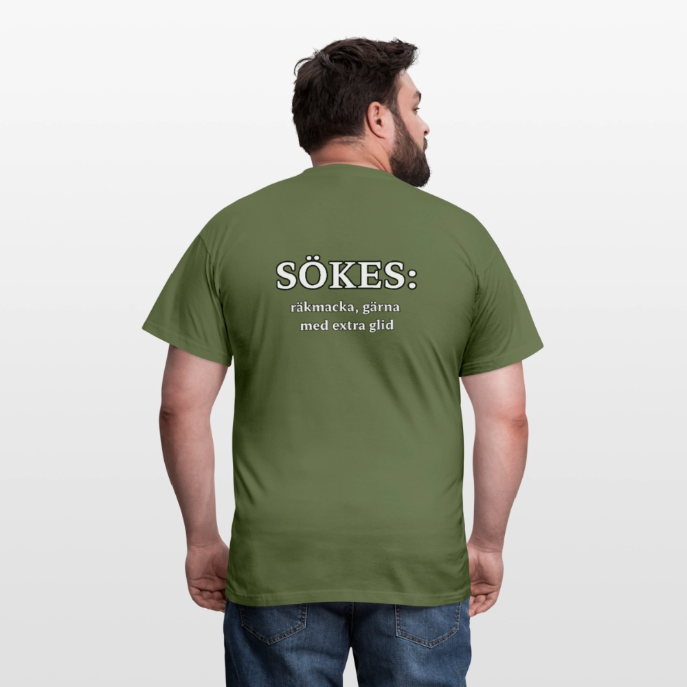 Sökes: Räkmacka, gärna med extra glid T-shirt Herr - Militärgrön