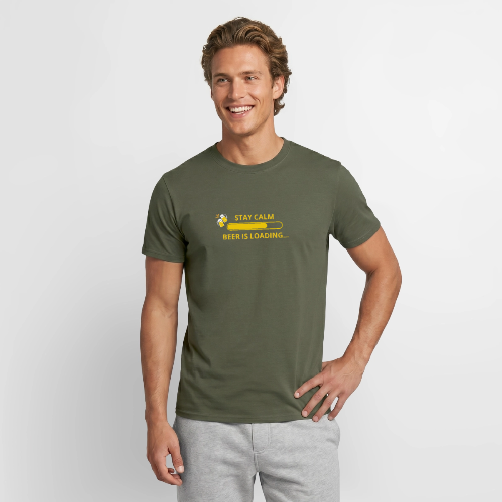 Stay calm beer is loading T-shirt herr - Militärgrön